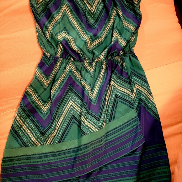 Vibrant Express Mini- Small Beach Essential Item - Picture 5 of 5